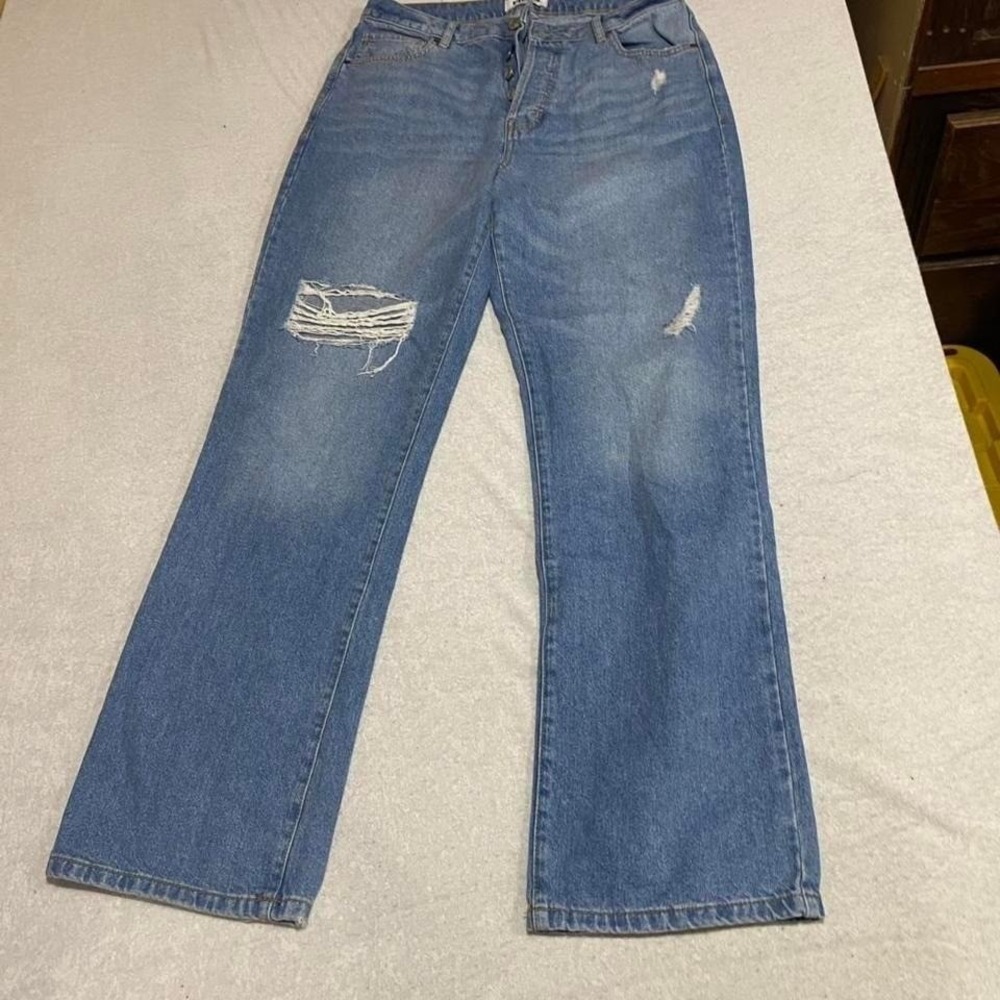 RSQ high rise straight leg blue jeans with distressed details women 29. SKU530
